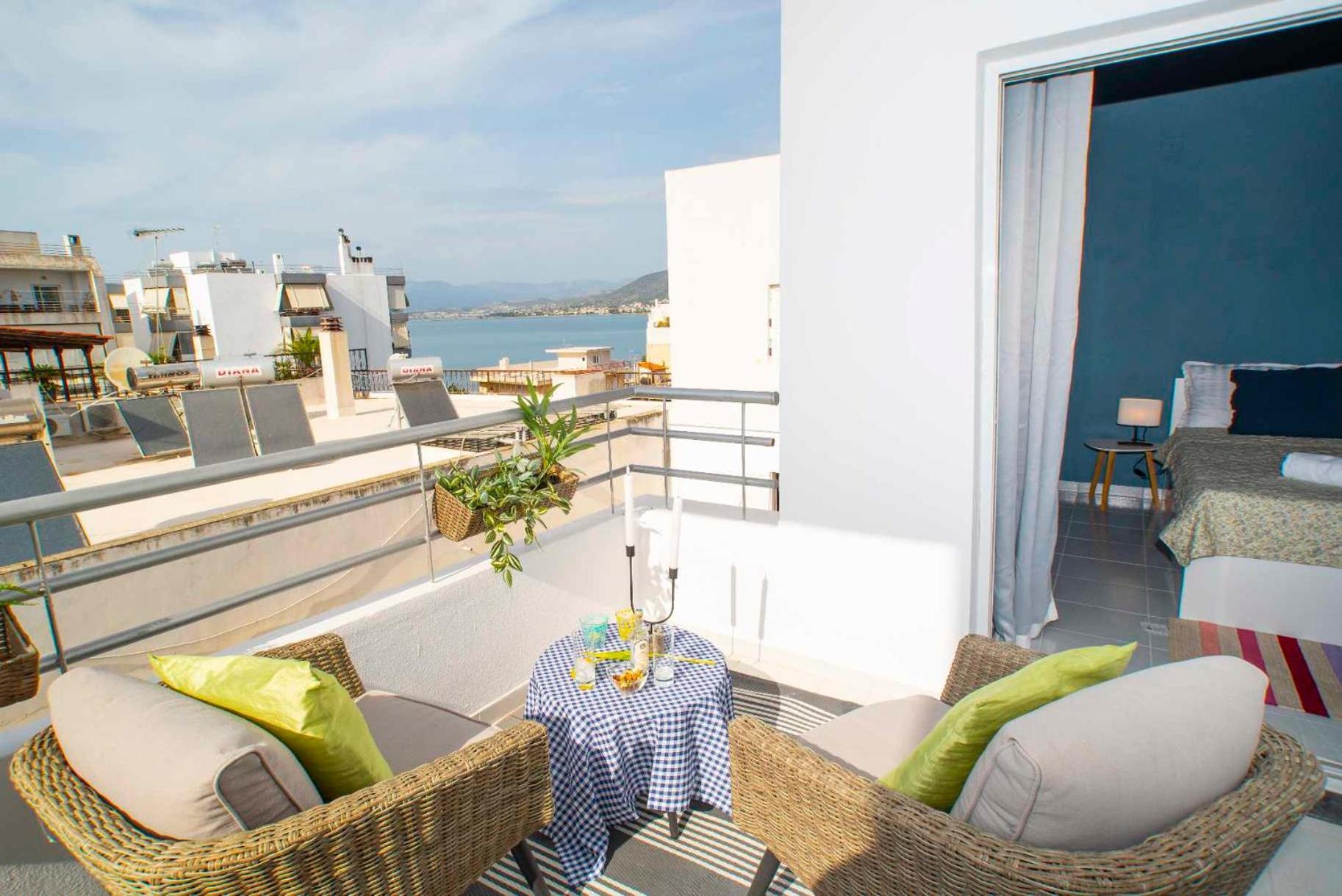 Top Floor Apartment In Chalkís エクステリア 写真